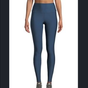 Alo Yoga High-Waist Airlift Legging in Eclipse